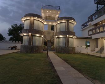 Keshav Resort - Udaipur - Byggnad