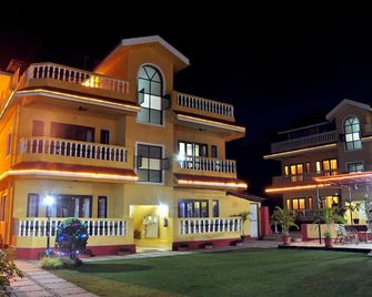 مارينا باي بيتش ريزورت - كاندوليم - مبنى