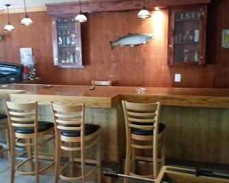 The School House Inn - Altmar - Bar