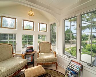 Yelton Manor Bed & Breakfast - South Haven - Soggiorno