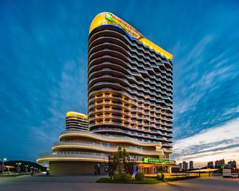 Holiday Inn Express Huludao Seaview, An IHG Hotel - Huludao - Building