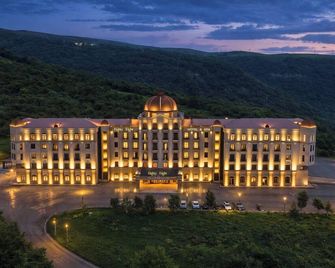 Eighty Eight Deluxe Hotel & Spa - Tsaghkadzor - Building