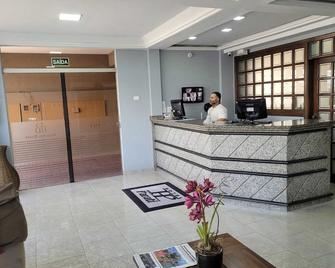 Hotel Parati Arapongas - Arapongas - Recepción