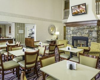 Smart Suites, an Ascend Collection Hotel - South Burlington - Ресторан