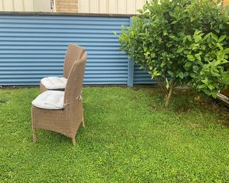 Patea Hurleys Retreat House Sleeps 8 - Patea - Patio