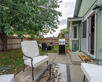 Hayden Downtown, Near Triple Play - Hayden - Patio