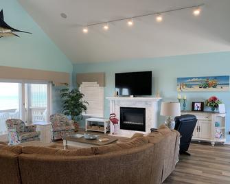 Big Kahuna - Oceanfront (As Seen On Hgtv Beach Hunters) - Pine Knoll Shores - Sala de estar