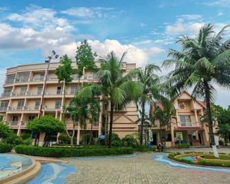 Resort Atlantis By Concord - Savar - Building