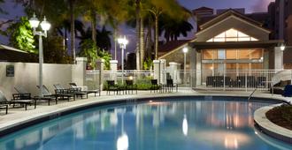 Residence Inn by Marriott Fort Lauderdale Airport & Cruise Port - Dania Beach - Zwembad
