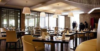 Grand Hotel De Kinshasa - Kinsasa - Restaurante