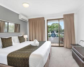 Peninsula Nelson Bay Motel and Serviced Apartments - Taylors Beach - Sovrum