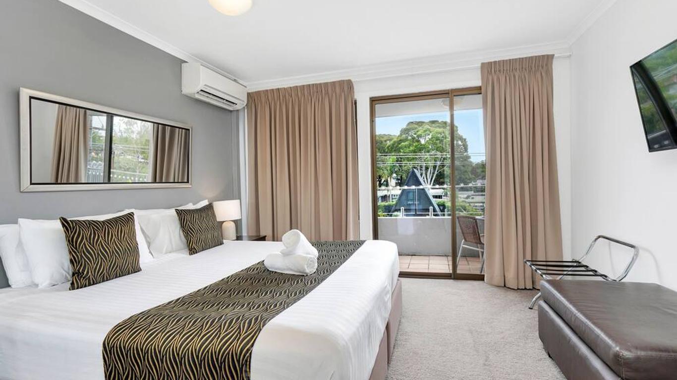 Peninsula Nelson Bay Motel and Serviced Apartments