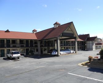 Amerivu Inn & Suites - Helen - Downtown - Helen - Building