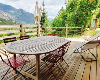 Chalet 80m2, Very quiet, exceptional view of the mountains - L’Argentière-la-Bessée - Balcón