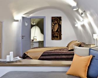 Anemomilos - אויה - חדר שינה