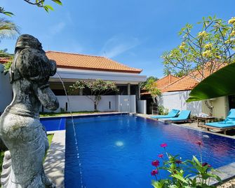 Pandawa Beach Homestay - South Kuta - Piscina