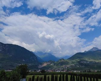 Hotel Rudy di Singh Satwant - Riva del Garda - Außenansicht