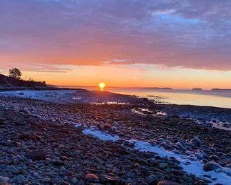 Oceanfront Frenchman Bay Home Stunning View! - Ellsworth - Strand