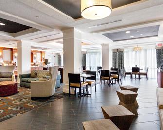 Holiday Inn Express Hotel & Suites Arcadia - Arcadia - Lobby