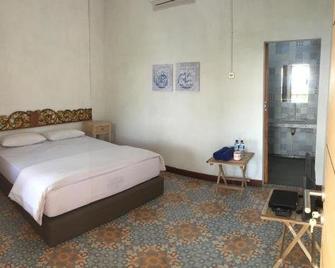 Cocohuts Hotel - Karimunjawa - Bedroom