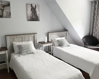 Wares Muskoka Lakes Estate (with sauna) - Gravenhurst - Bedroom