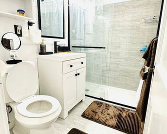 Nest of beauty in Niagara Falls - Niagara Falls - Bathroom