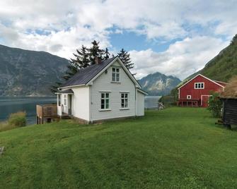 Naddvik - Årdalstangen - Edificio