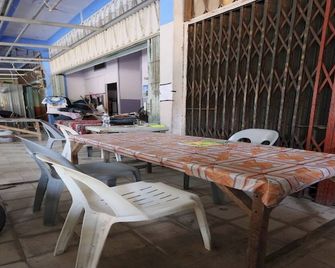 Spot On 93276 Fendi 2 Homestay Syariahnearpelabuhan Feri Batam Centre - Lubuk Baja - Patio
