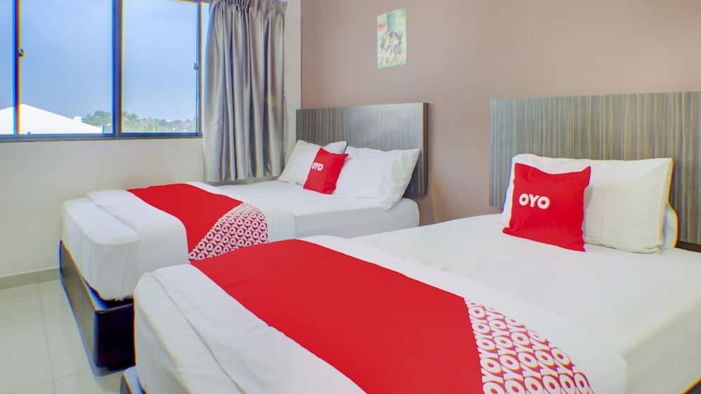 OYO 89985 Js Hotel