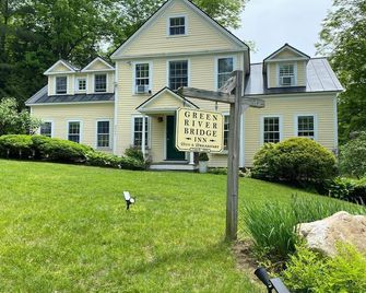 Green River Bridge Inn - Guilford - Rakennus