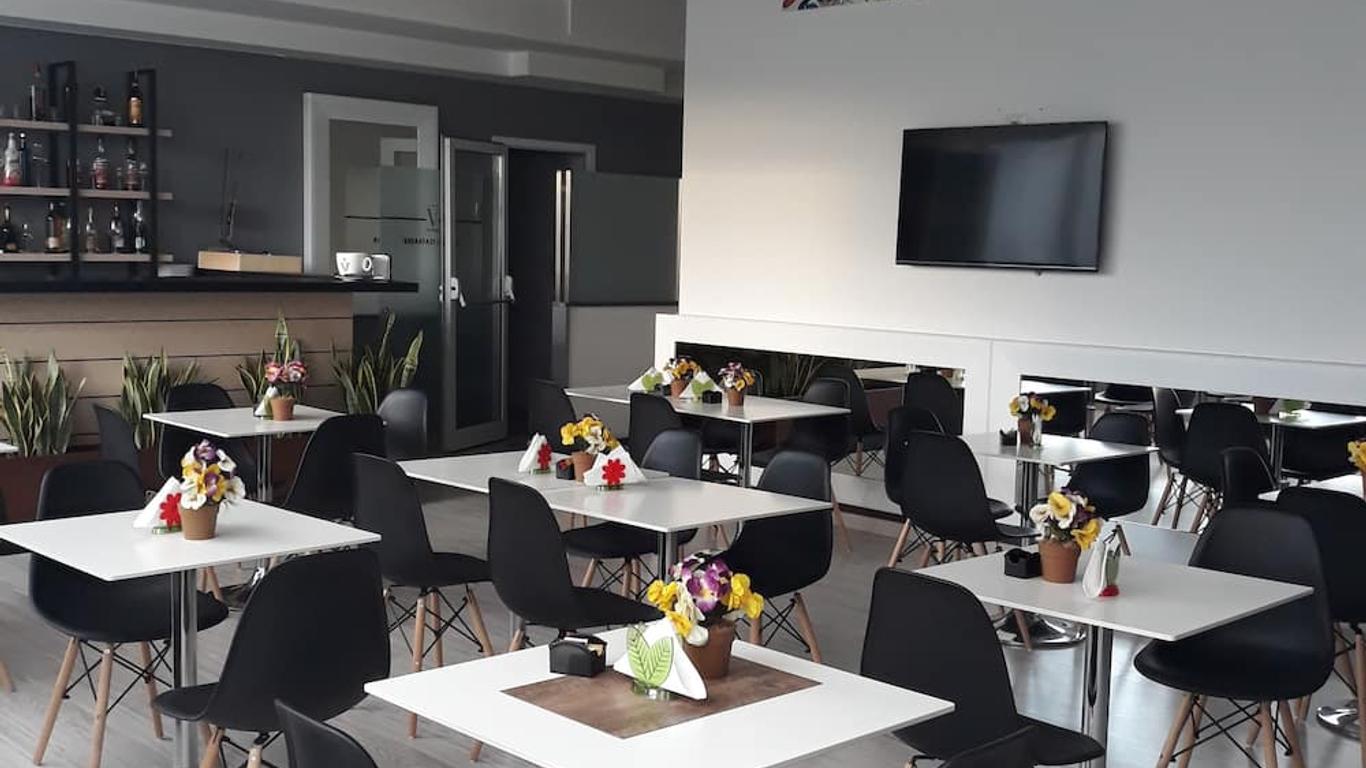 فيكتوريا هوتل