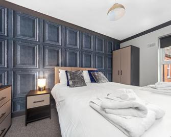Sallow Tree House - Selby - Bedroom