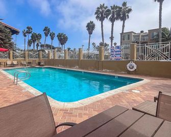 Pacific Shores Inn - San Diego - Piscina
