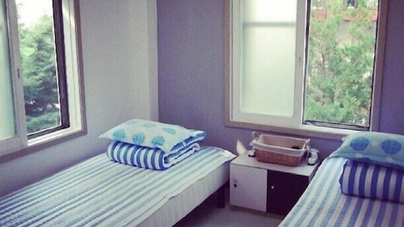 يوسون جيستهاوس