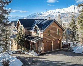 Log Cabin Home by InvitedHome | Vast Patio, Skiing, Fireplace, Hot Tub - Telluride - Building