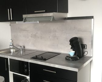 Le studio de la plage - Calais - Kitchen