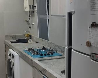 Apartment On The Beach - Serra - Kitchen