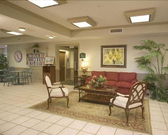 Wesley Inn - Wichita - Salónek