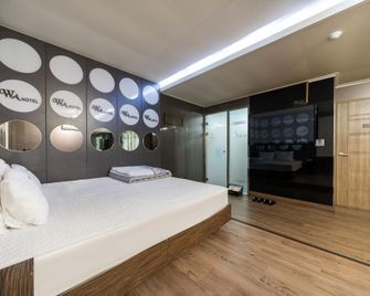 Wa Motel Yangsan - Yangsan - Habitación