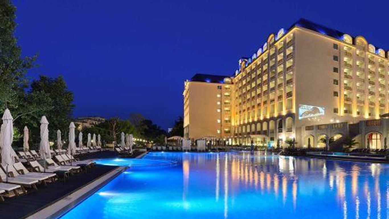 مارينا جراند بيتش هوتل - عامامل جميع الخدمات