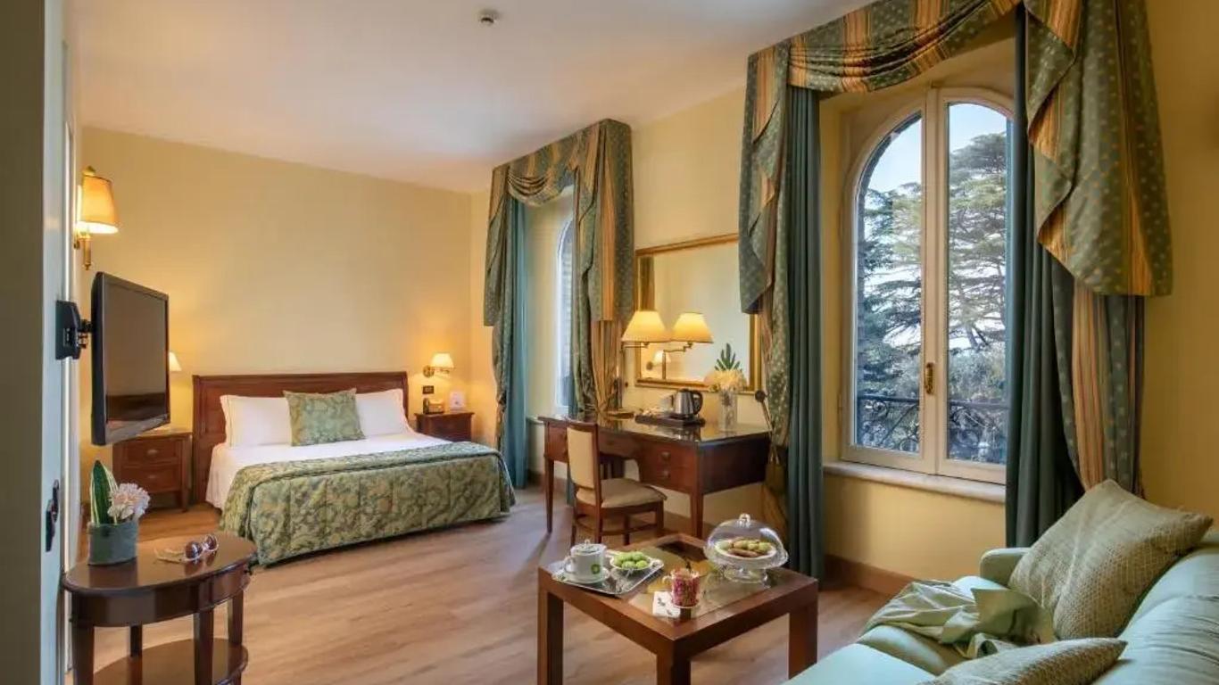 Hotel Verdeborgo