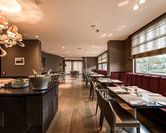 데 노텔라어 - 보르넴 - 레스토랑