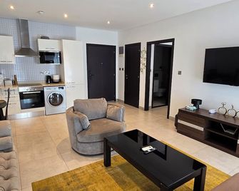 Accra Luxury Apartments @ The Signature - Accra - Living room