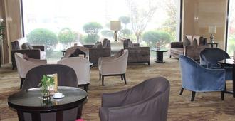 Ramada Plaza Weifang - Weifang - Lounge