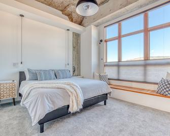 Union Lofts 310 - Hood River - Bedroom
