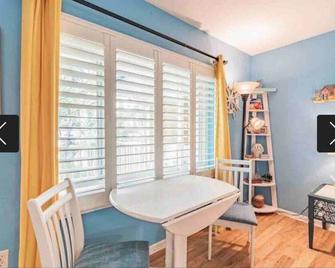 Malyn 122, Waterfront condo, few blocks to beach - St. Pete Beach - Comedor