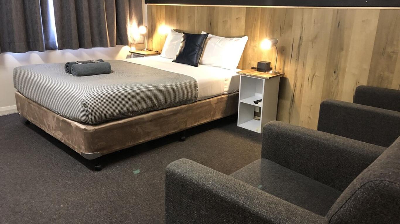 واتل تري موتل