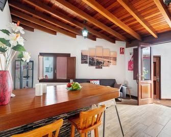 Casa Frente al Mar La Ponderosa - Masca - Comedor