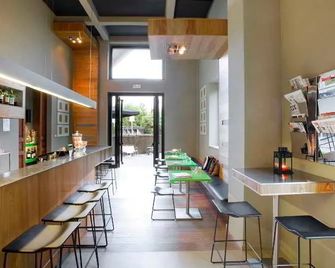 Alter Hotel - Barge - Bar