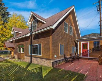 New Listing! Downtown Creede Cabin | Walk to Theater, Shops, & Restaurants - Creede - Edificio